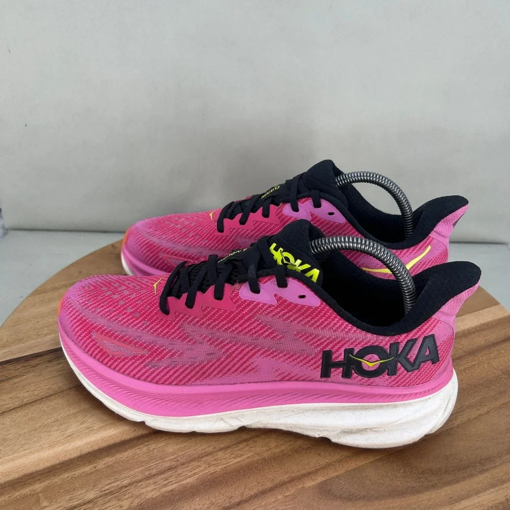 Hoka Clifton 9 Womens Running Shoes Pink Black Road Runner Size 9.5 B Cushioned